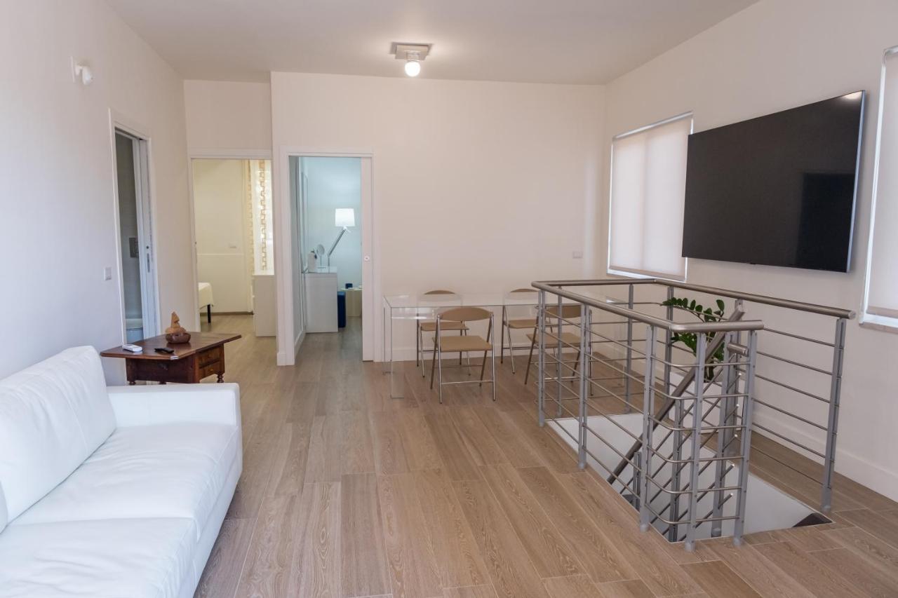 Teatro Apartments Mondello Палермо Экстерьер фото