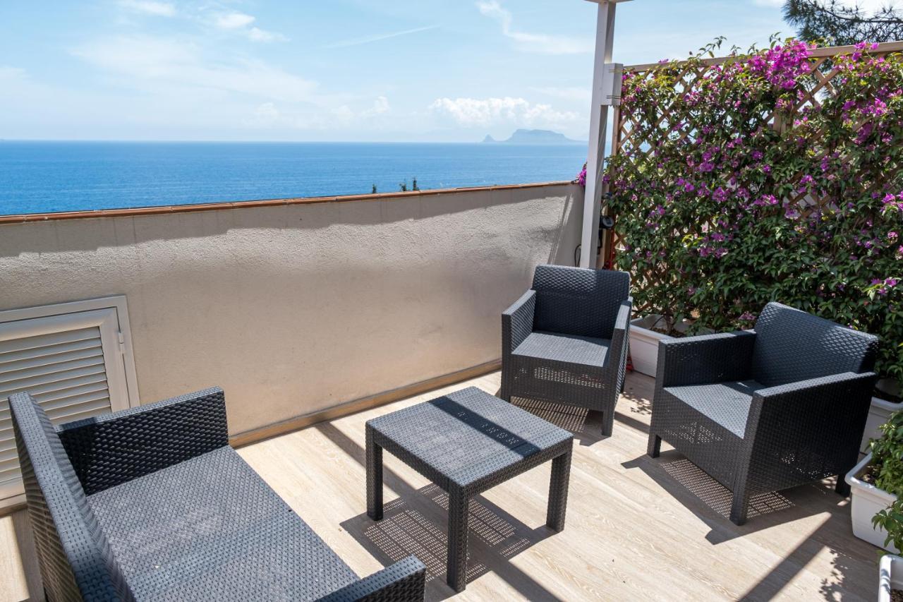 Teatro Apartments Mondello Палермо Экстерьер фото